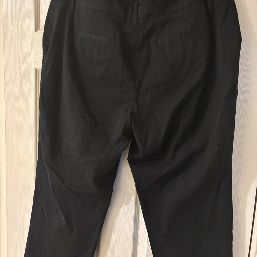Unlisted by Kenneth Cole Black Cropped Pants Size 16